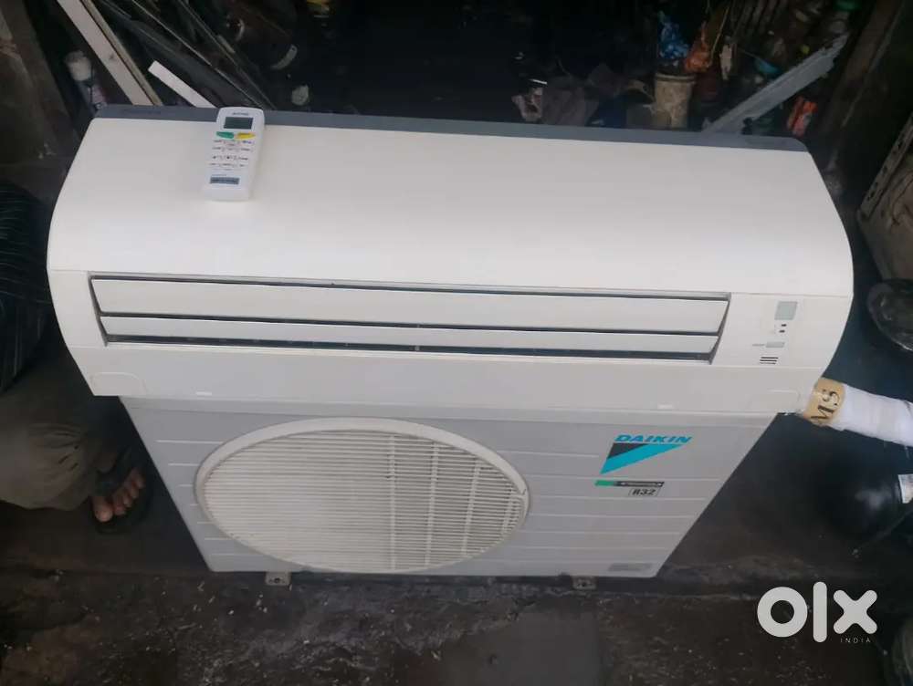 AC technician all type repair fitting and ac sale