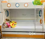 Bunker bed / Cot