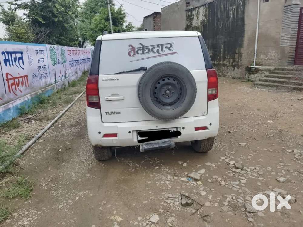 Mahendra tuv300