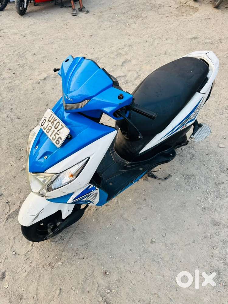 Honda Dio (blue) in good condition