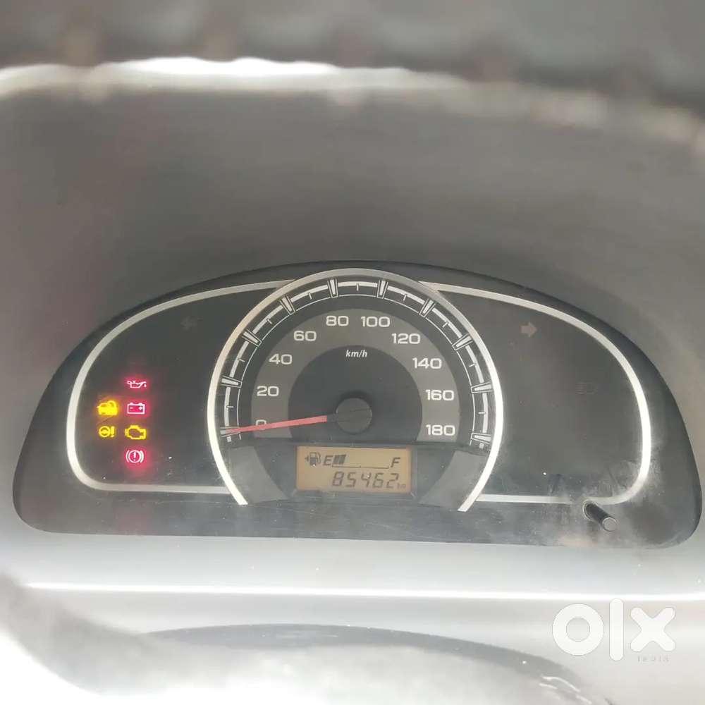 Maruti 800 Model 2015, front power window, white colour