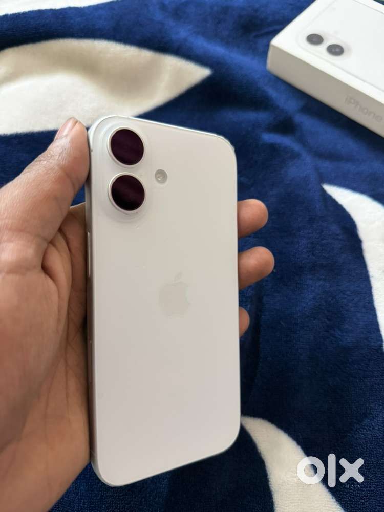 I phone 16 128gb 28 days old