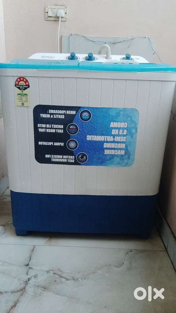Five star 9 month old croma washing machine