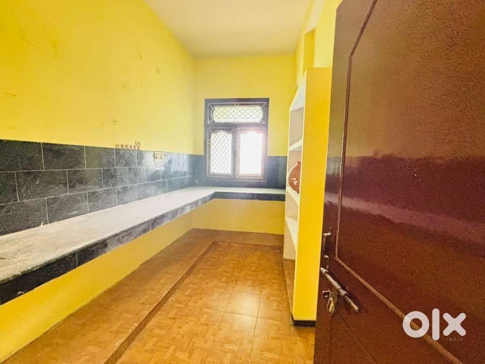 2BHK flat on rent highly ventilated at Prime Location Nadesar