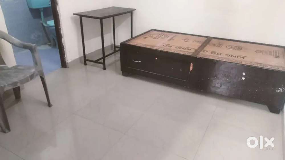 Rooms available only for girls
