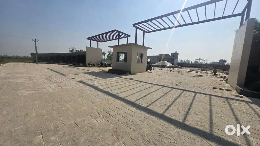 Resident and investment plot