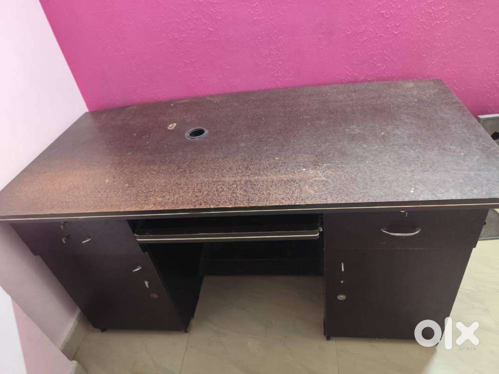 Boss Table for sale