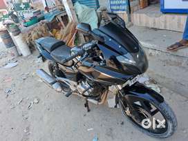 Bajaj pulsar 220