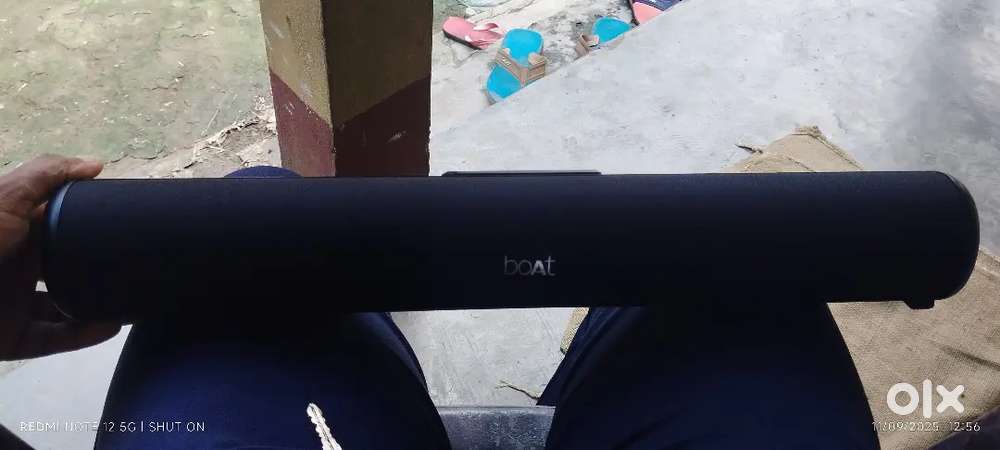 Boat 950 charging soundbar 1 month old
