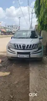 Mahindra XUV500 2014