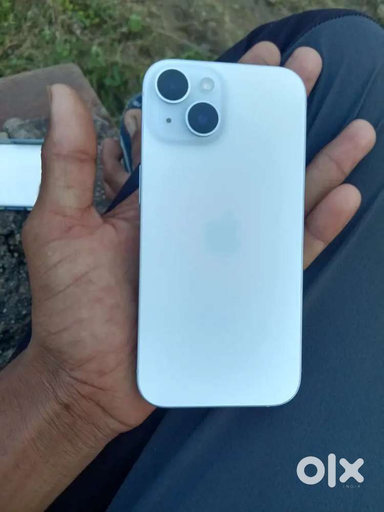 I phone 15 1 year old bill box available