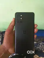 9r black colour