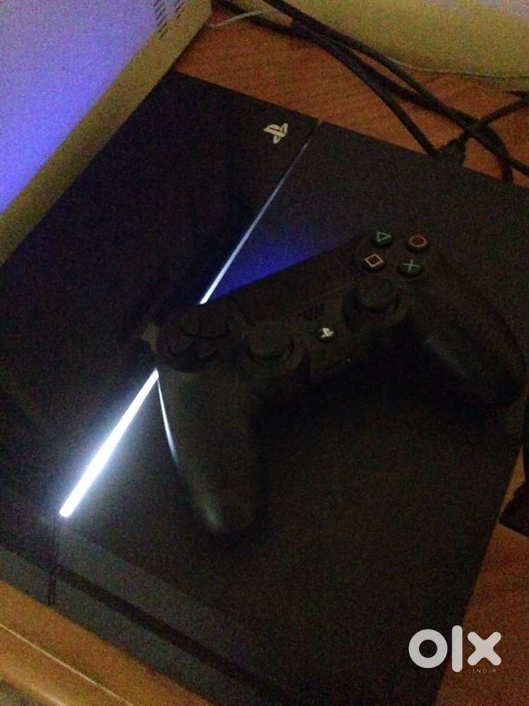 Play station 4 (500GB)