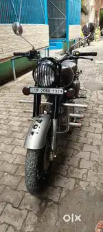 Royal Enfield bullet classic 350. new condition