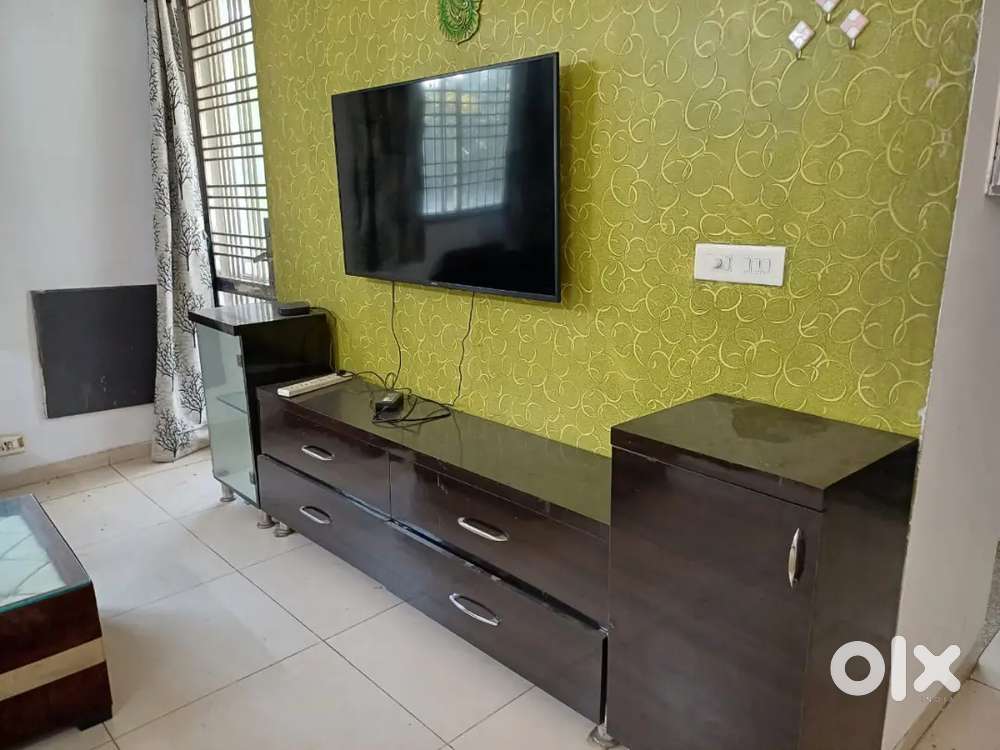 Sony Bravia 49 inch Smart TV with Cabinet