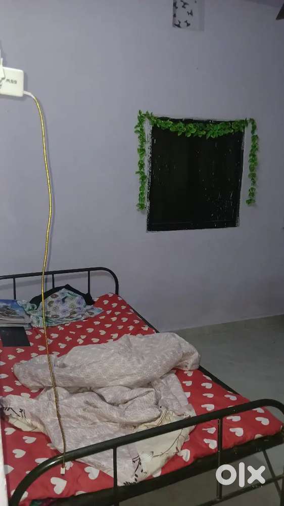 NEED FEMALE ROOMMATE FOR SINGLE ROOM