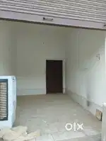 Kiraye ke liye shop and godown khali hai