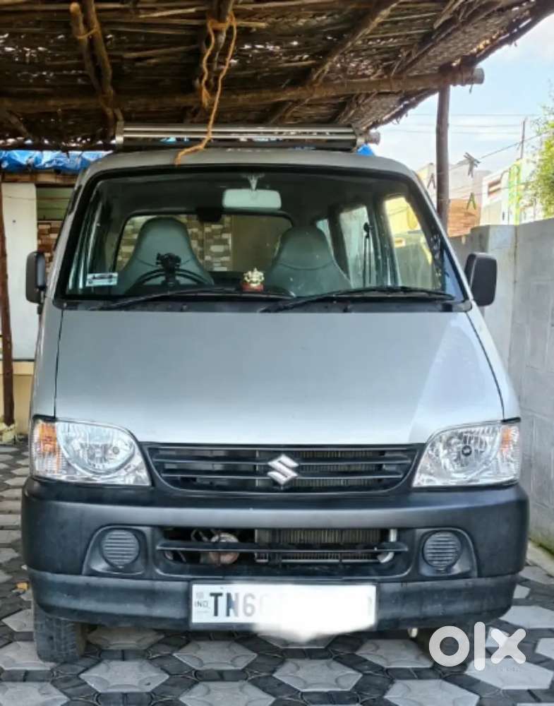 Eeco petrol 2021 well maintained 11000 km only driven.