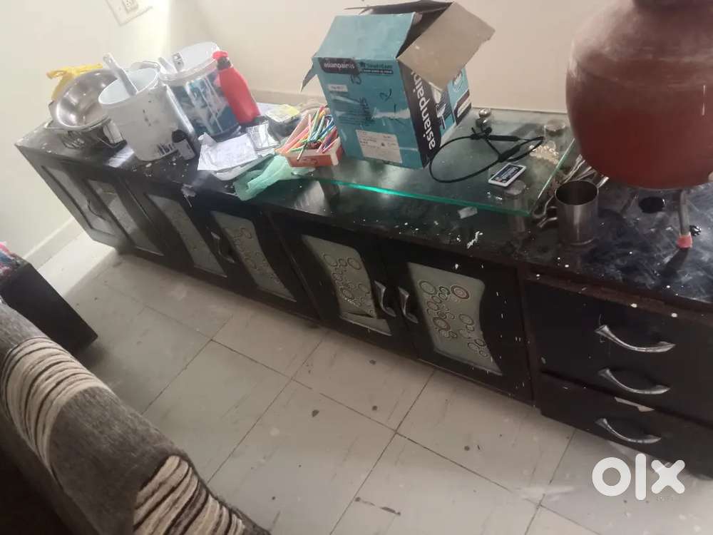 Drawers table
