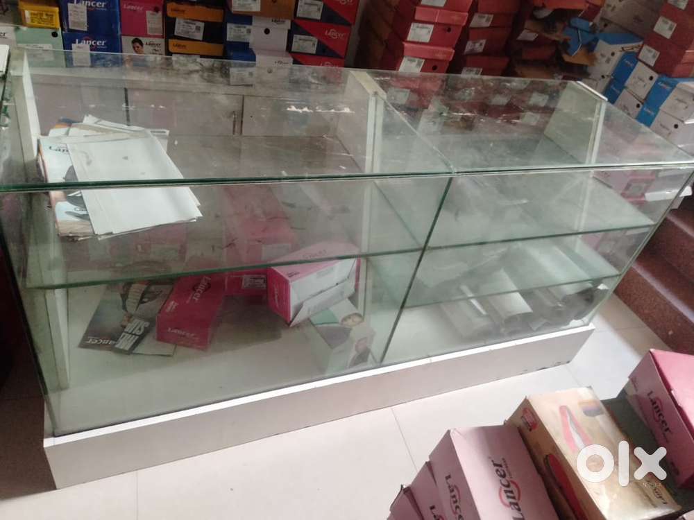 Glass counter