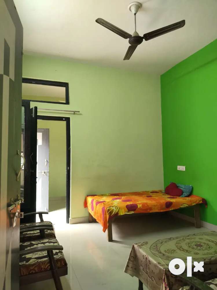 3Bhk rooms for Rent (Bachelors allowed)