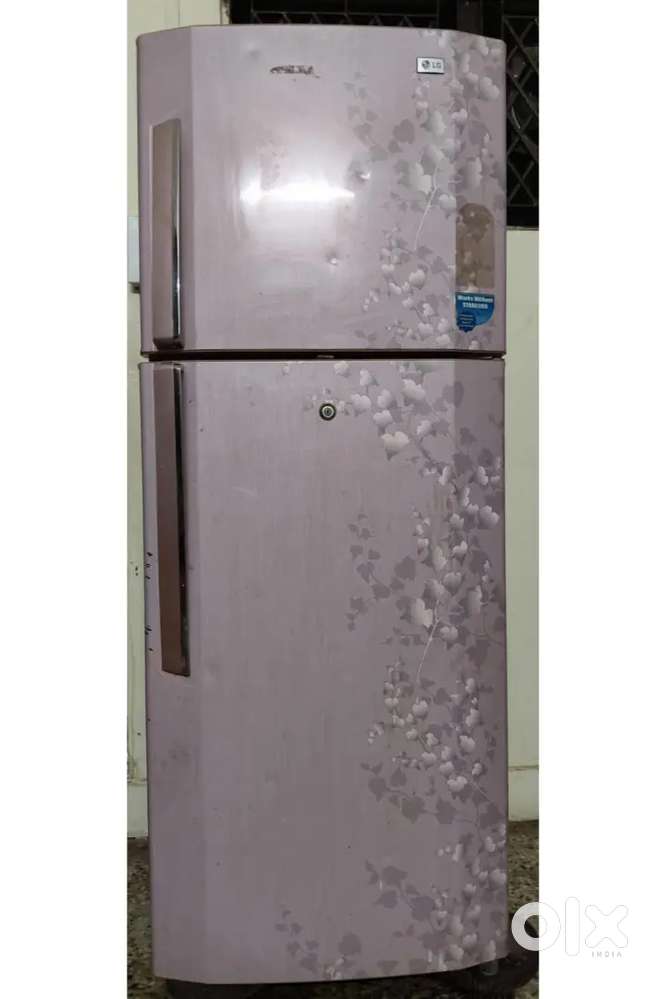 Well Running LG 290 Litres Fridge is for Sale