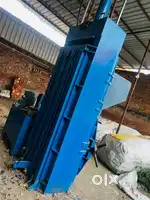Plastic pet bottle machine