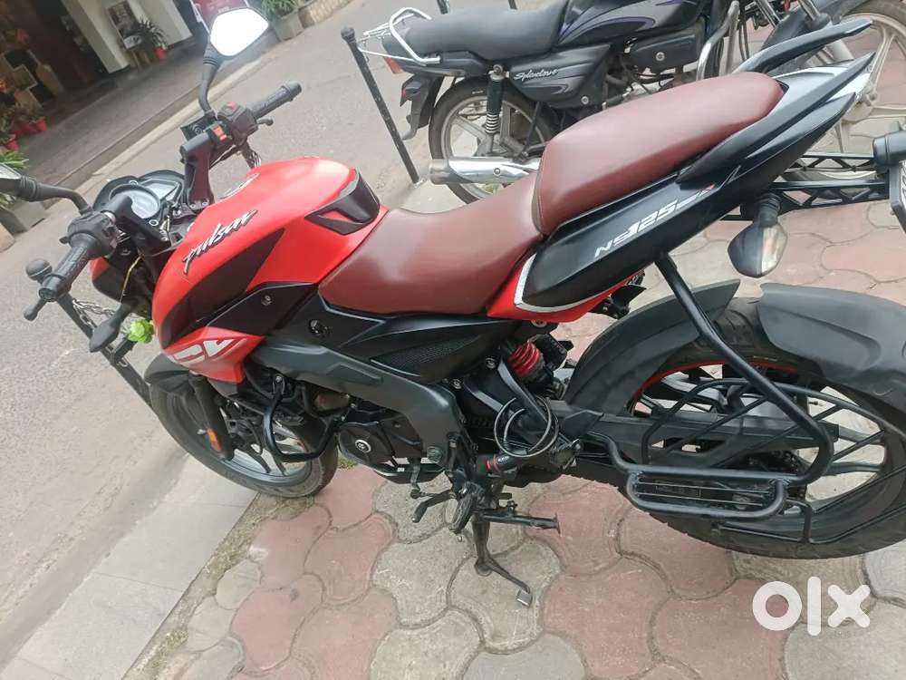 Pulsar NS125