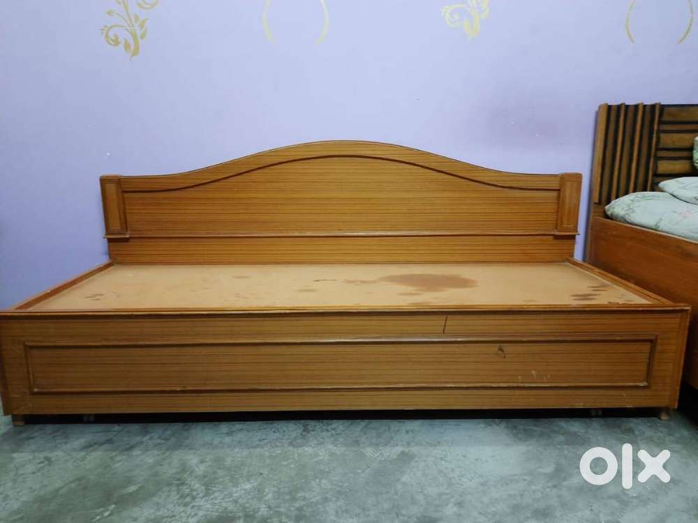 Sofa come bed with cushion