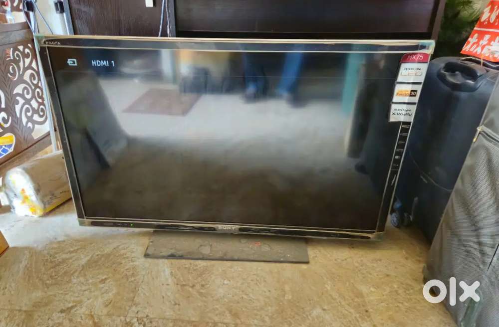 Sony 43 inches flat screen LED TV, HD for sale