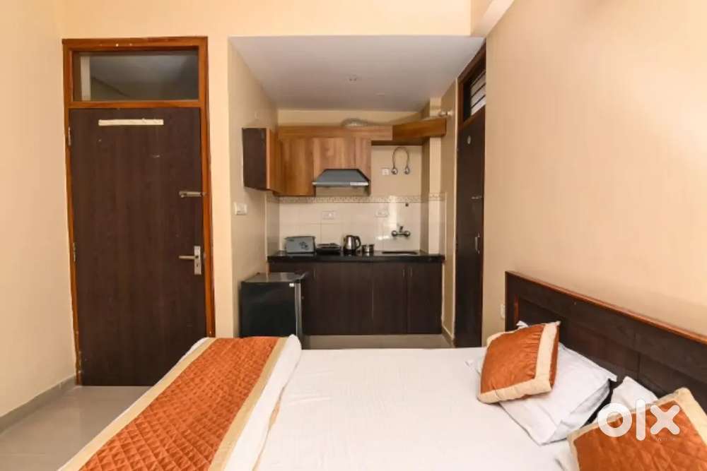 1 room with kitchen and attached washroom furnished