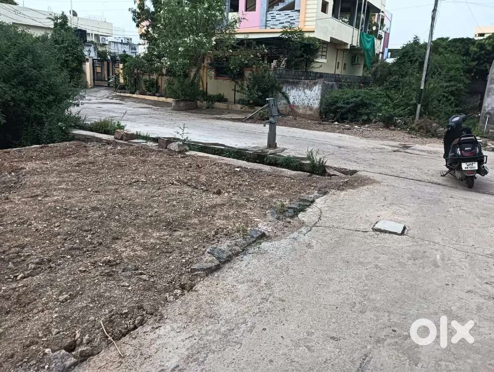 89 sq yards plot in Revenue colony