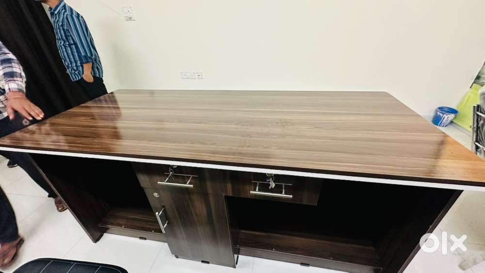 Office table