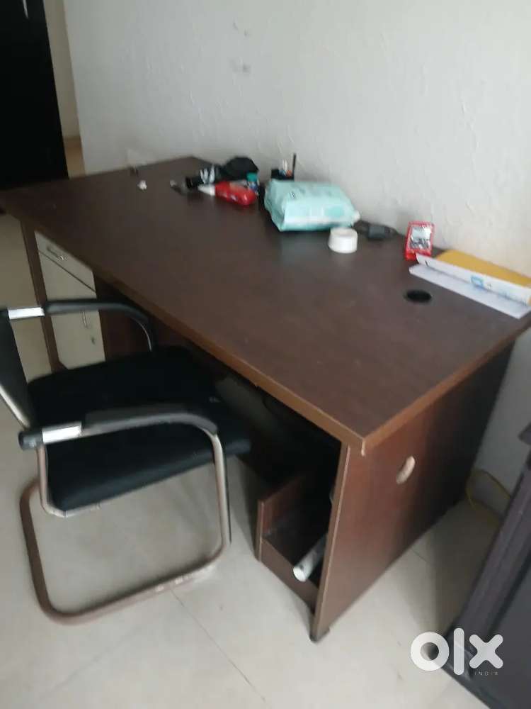 Solid Office Table Urgent sale