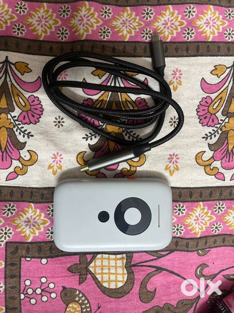 Xreal Beam + HDMI Cable