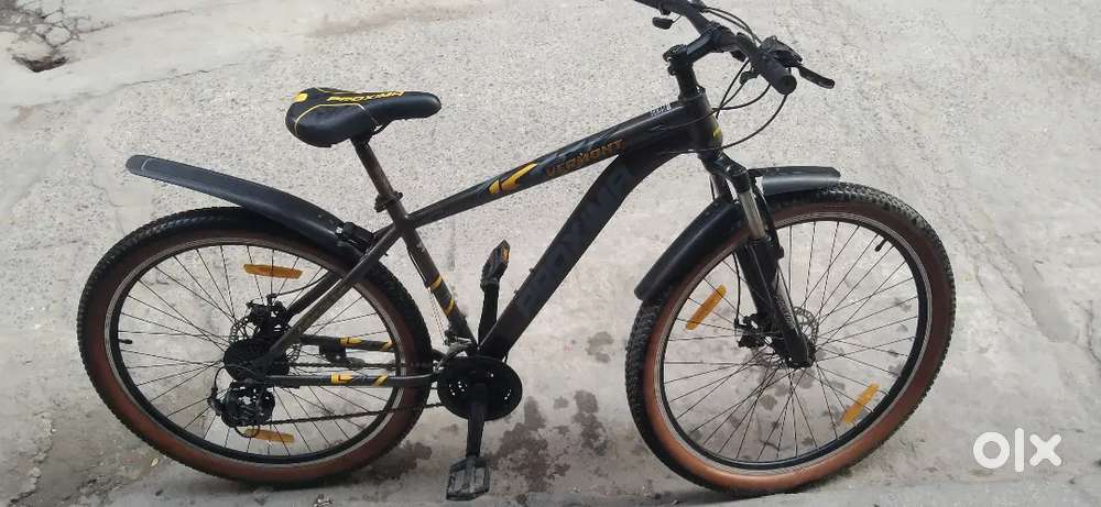 Streethawk kids Bicycle ni black colour