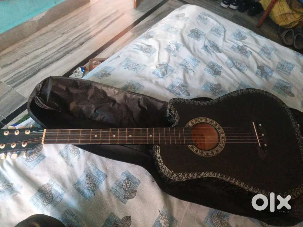 Guitar good condition
