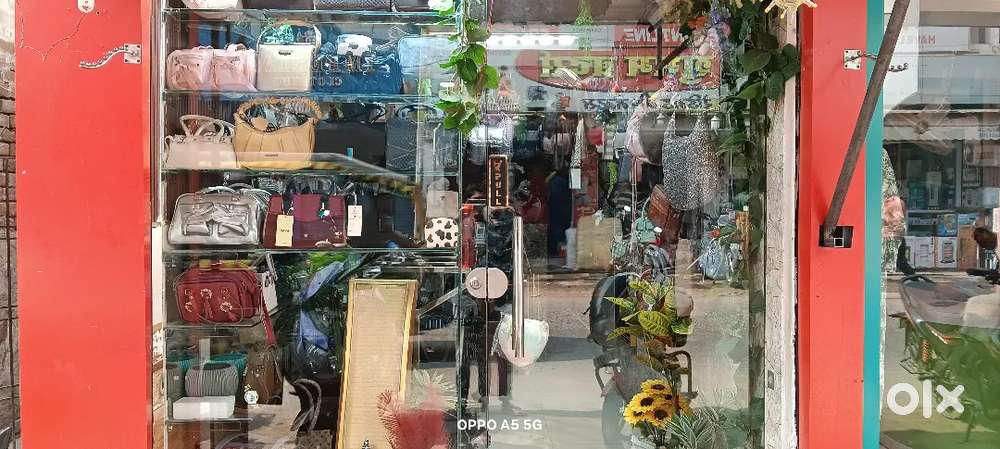 Sales man required for garment shop