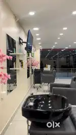 Unisex  or ladies  Beautician and  hair stylists