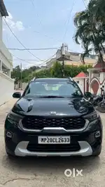 Kia Sonet 2021 Diesel Well Maintained with company service record.