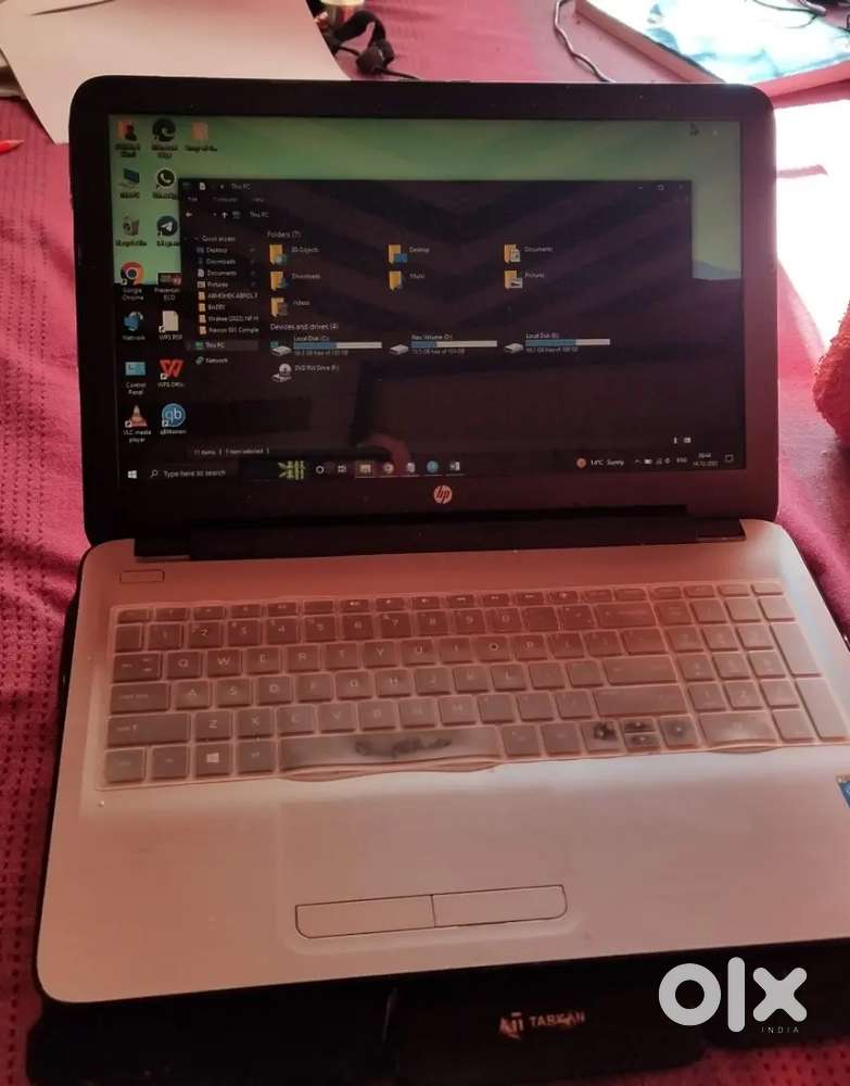 H.P LAPTOP PROFESSIONAL PAVILLION MINT CONDITION 2 FREE NEW BATTERIES