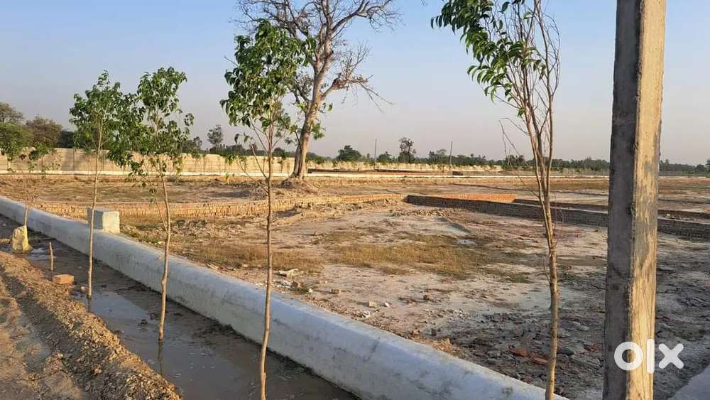 Sarkari employee ke liye stamp free ke sath plot Sultanpur road per