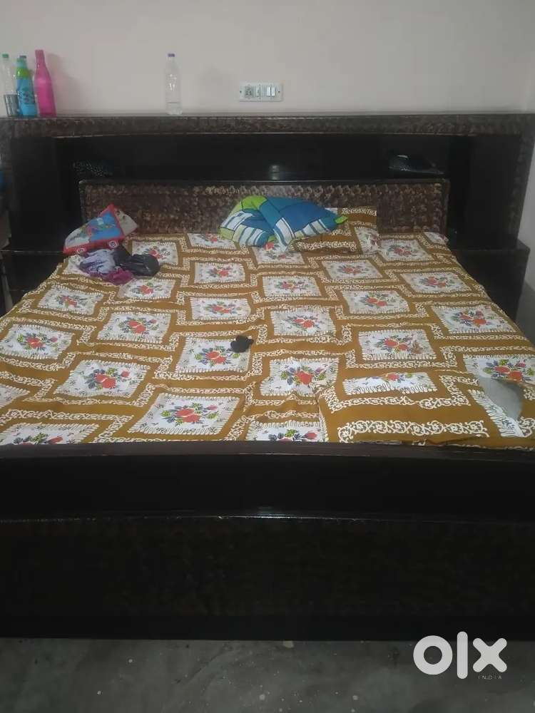 Double bed with box dressing table very good condition
