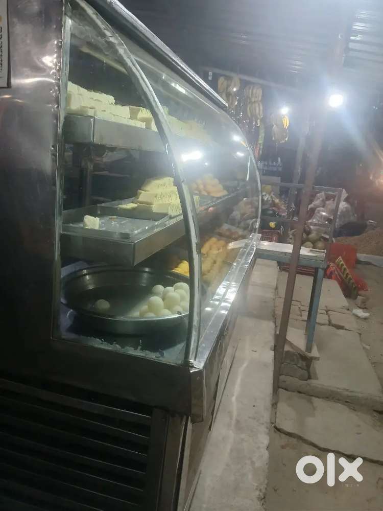 5 feet sweet display counters