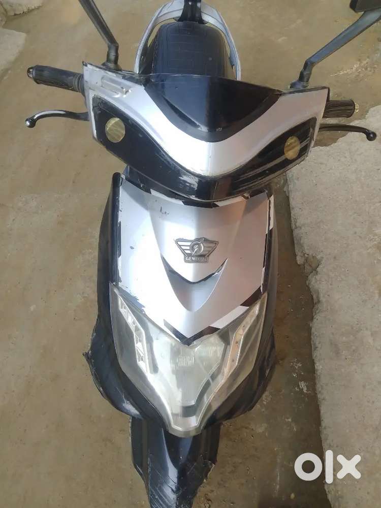 Badhiya scooty hai new condition
