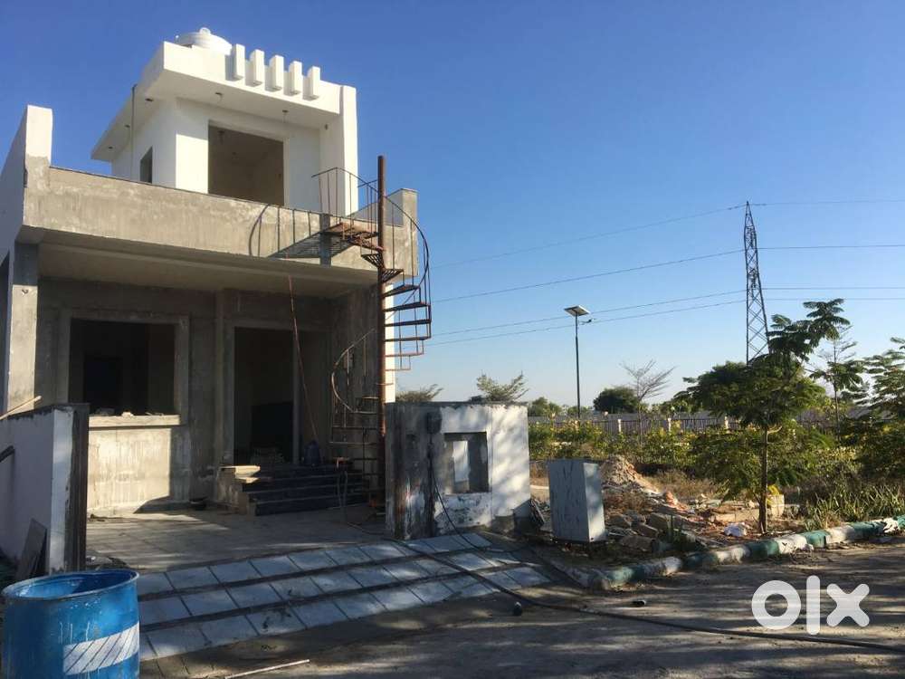 100 Gaj JDA Plot Garden Facing, Semi Corner