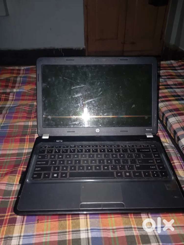 Hp laptop for sale only serious buyer urgent hai