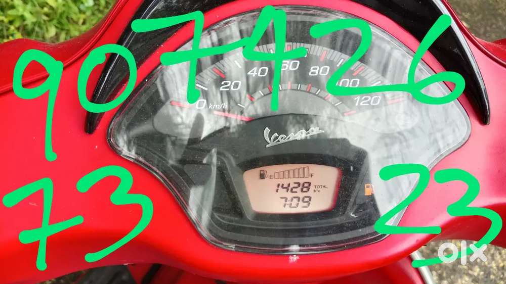Vespa SXL125 only 1428 Km driven