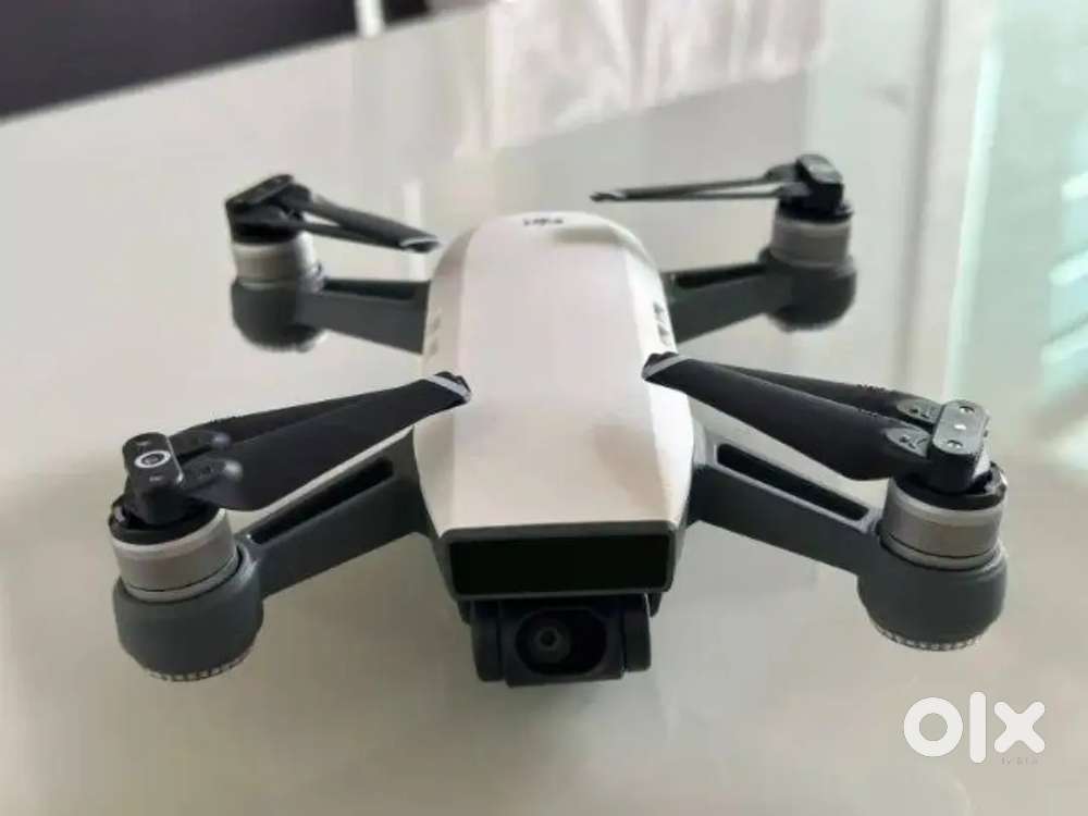DJI SPARK DRONE FLY MORE COMBO..full working condition