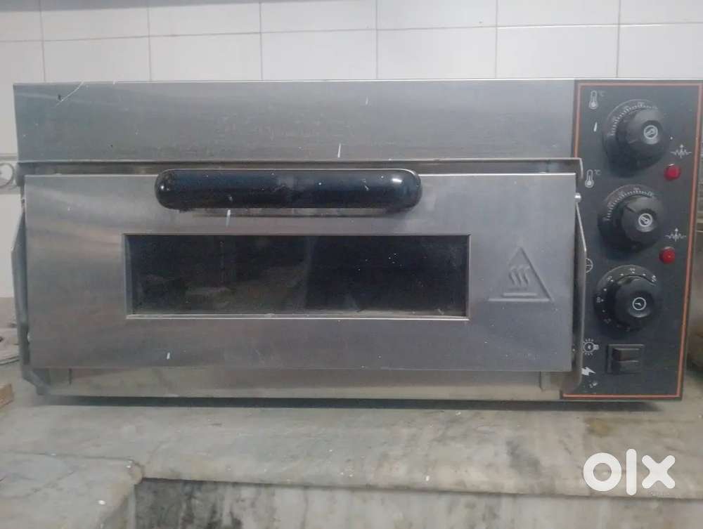Oven used for pizza making